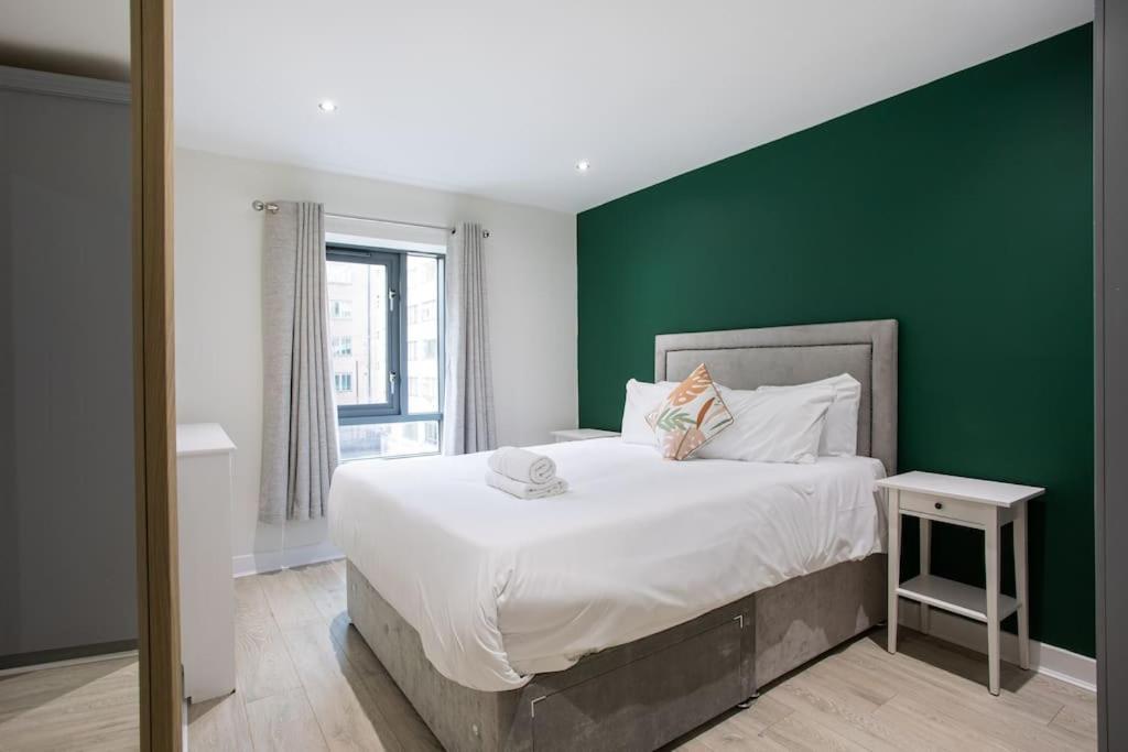 בלפסט Luxury, Sleeps 6, City Centre מראה חיצוני תמונה