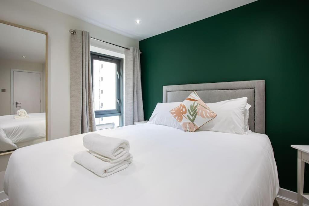 בלפסט Luxury, Sleeps 6, City Centre מראה חיצוני תמונה