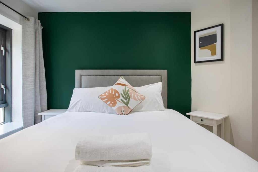 בלפסט Luxury, Sleeps 6, City Centre מראה חיצוני תמונה