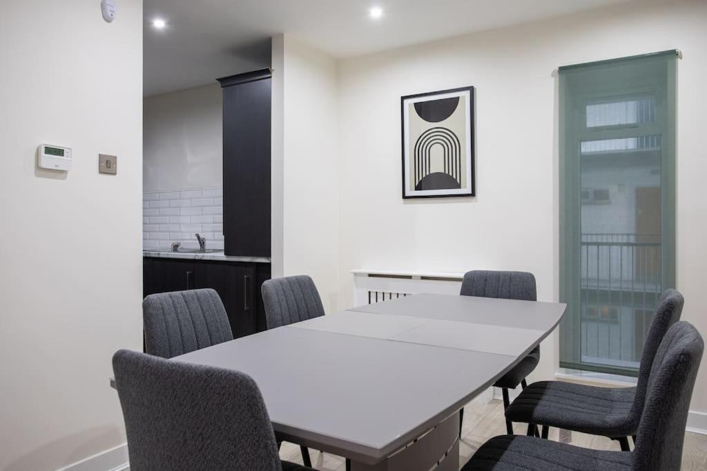 בלפסט Luxury, Sleeps 6, City Centre מראה חיצוני תמונה