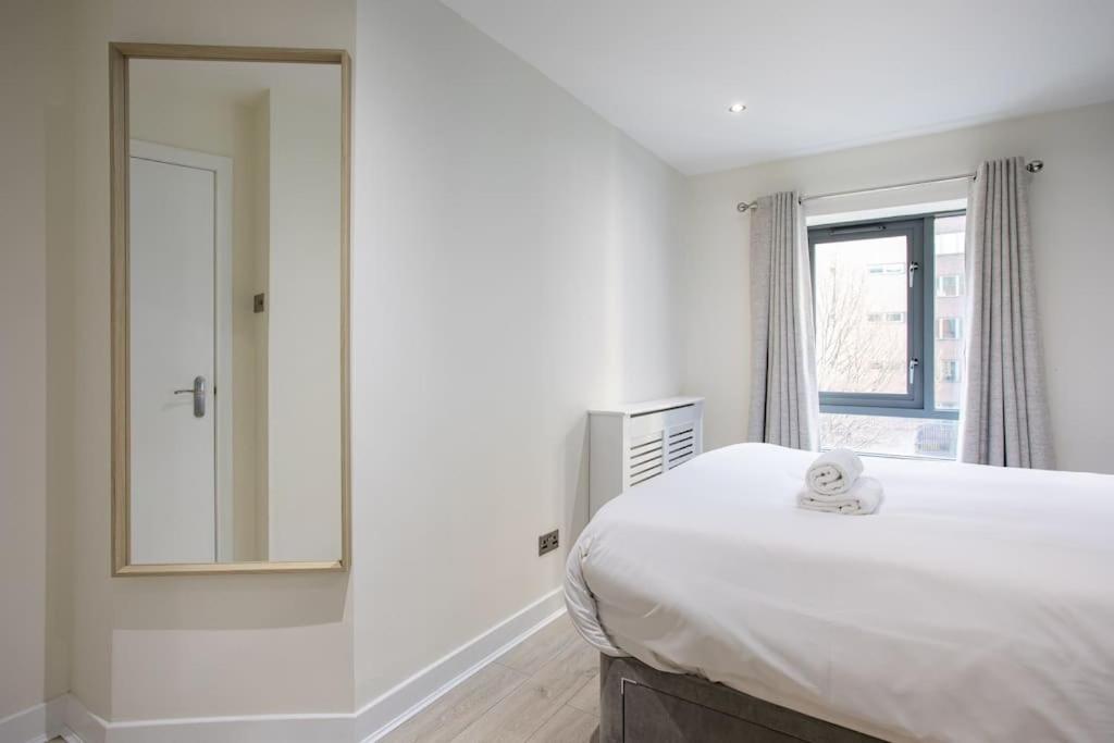 בלפסט Luxury, Sleeps 6, City Centre מראה חיצוני תמונה